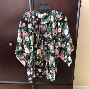 🌈Pretty floral kimono by tobi